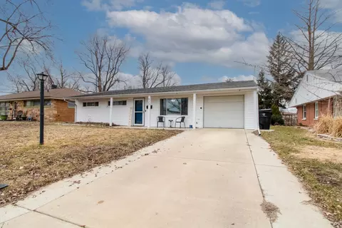 Exterior - 923 Vale St, Bloomington, IL 61701 photo 5 of 5