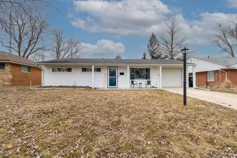 923 Vale St, Bloomington, IL 61701