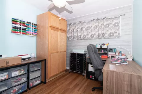 Bedroom - 923 Vale St, Bloomington, IL 61701 photo 11 of 11
