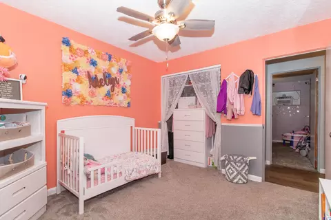 Bedroom - 923 Vale St, Bloomington, IL 61701 photo 10 of 11