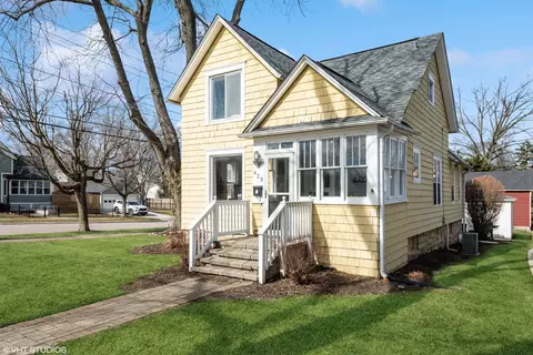 423 Blaine St, Batavia, IL 60510