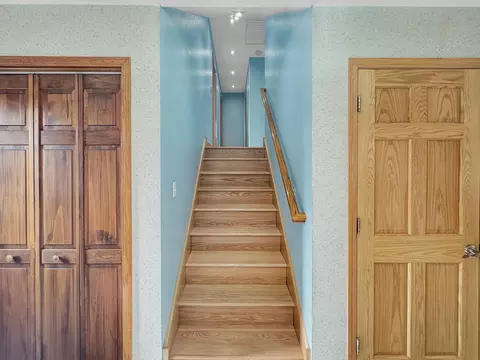 Entry Way - 3320 S Manor Dr, Lansing, IL 60438 photo 2 of 3