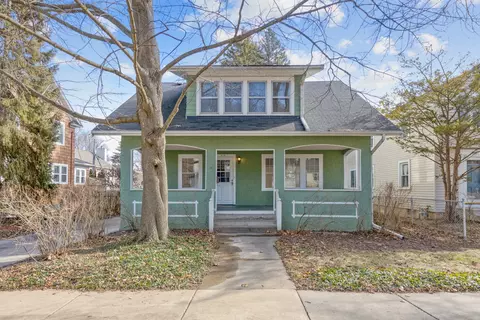 617 Illinois St, Geneva, IL 60134