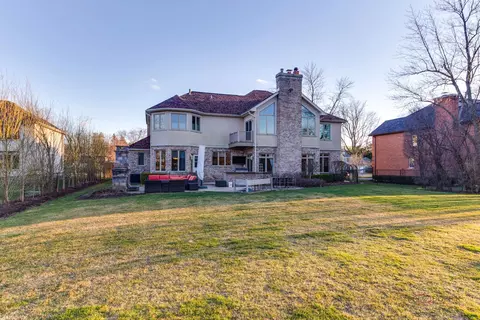 Exterior - 3706 Maple Ave, Northbrook, IL 60062 photo 8 of 11