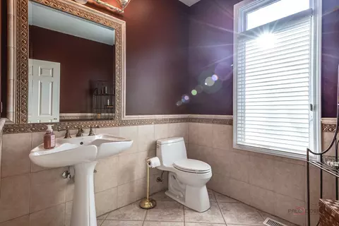 Bath - 3706 Maple Ave, Northbrook, IL 60062 photo 1 of 6