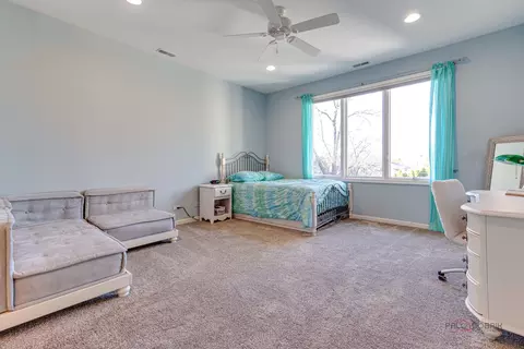 Bedroom - 3706 Maple Ave, Northbrook, IL 60062 photo 3 of 5