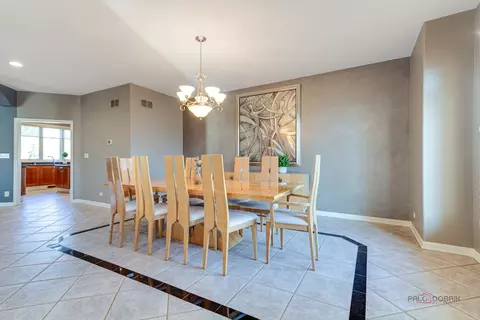 Dining - 3706 Maple Ave, Northbrook, IL 60062 photo 1 of 3