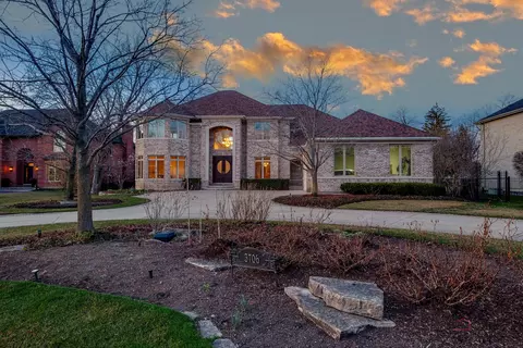 3706 Maple Ave, Northbrook, IL 60062