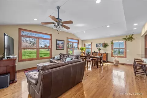 Living - 1049 Foster Ave, Bartlett, IL 60103 photo 1 of 3