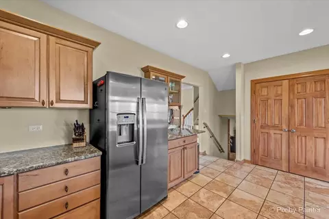 Kitchen - 1049 Foster Ave, Bartlett, IL 60103 photo 4 of 4
