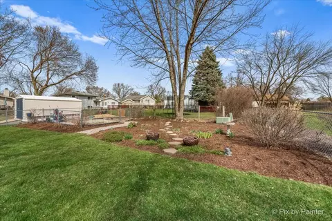 Exterior - 1049 Foster Ave, Bartlett, IL 60103 photo 5 of 7