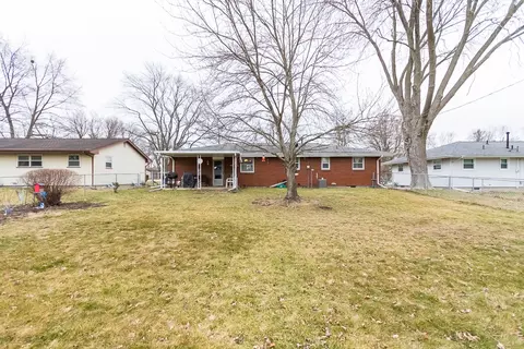 Exterior - 18 Robinwood Dr, Normal, IL 61761 photo 4 of 8