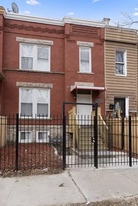 6710 S Parnell Ave, Chicago, IL 60621
