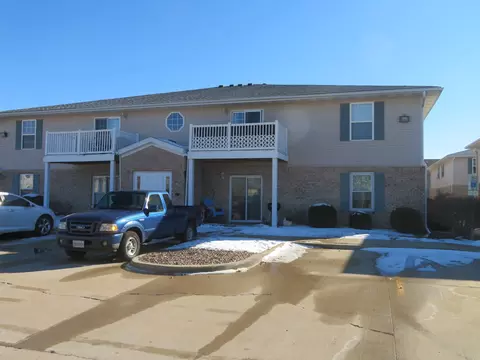 3515 Cornelius Dr #101, Bloomington, IL 61704