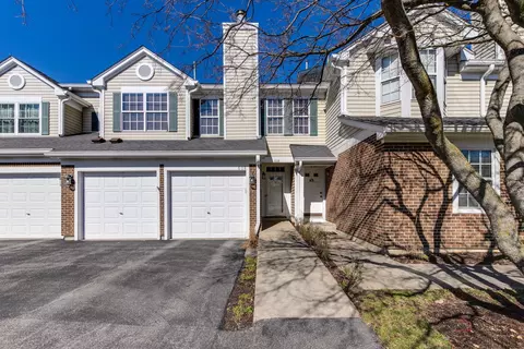608 Muskegan Ct, Vernon Hills, IL 60061