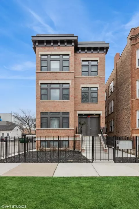2140 W Evergreen Ave #1R, Chicago, IL 60622