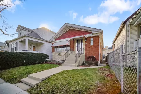 3520 N Neenah Ave, Chicago, IL 60634