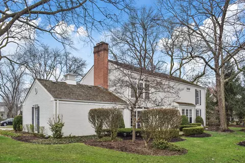 Exterior - 6 Woods Chapel Rd, Rolling Meadows, IL 60008 photo 3 of 3