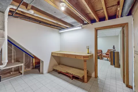 Bedroom - 6 Woods Chapel Rd, Rolling Meadows, IL 60008 photo 5 of 5