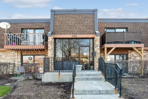 721 Limerick Ln #1D, Schaumburg, IL 60193