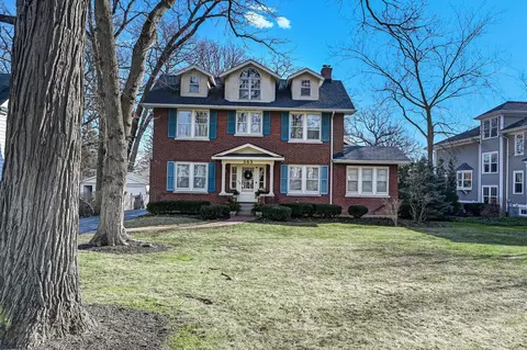565 N Washington St, Hinsdale, IL 60521