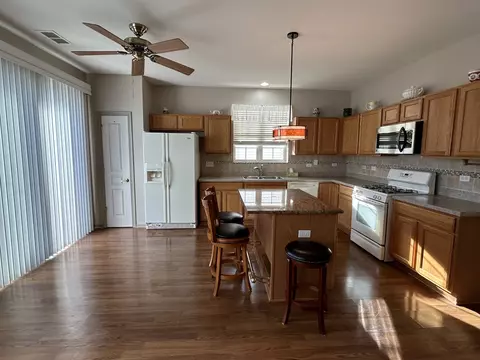 Kitchen - 2515 Rolling Ridge Ln, Elgin, IL 60124 photo 2 of 3