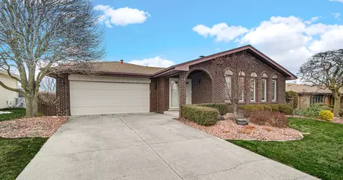 8826 Maple Ave, Orland Park, IL 60462