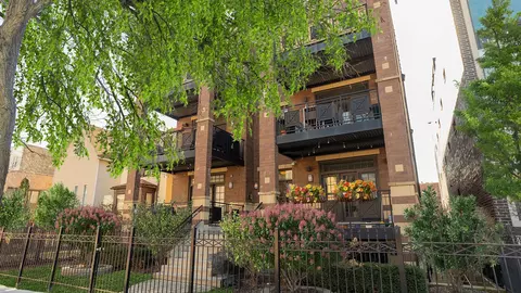 725 W Diversey Pkwy #3W, Chicago, IL 60614