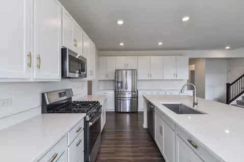 Kitchen - 93 Hedgerow Dr, Elgin, IL 60124 photo 4 of 4