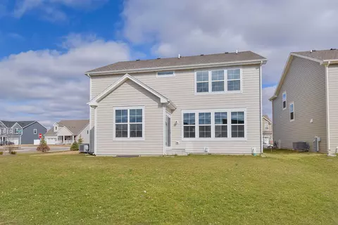 Exterior - 93 Hedgerow Dr, Elgin, IL 60124 photo 3 of 7