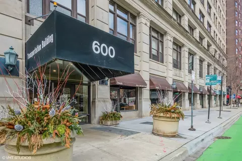 600 S Dearborn St #2108, Chicago, IL 60605