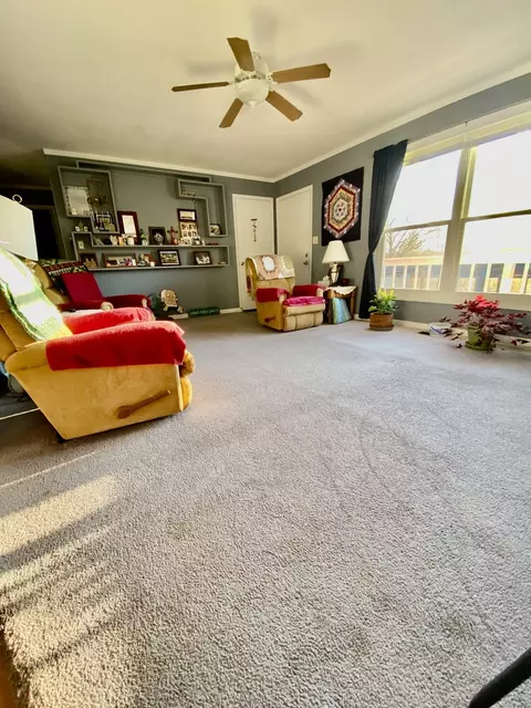 600 E 7th St, Dixon, IL 61021 photo 5