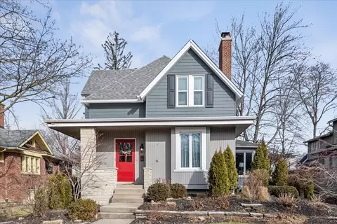 2415 Hartzell St, Evanston, IL 60201