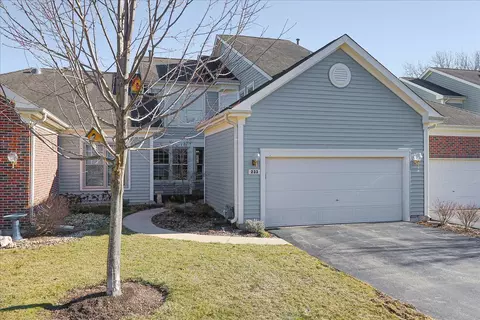233 Parktrail Ct, Schaumburg, IL 60173