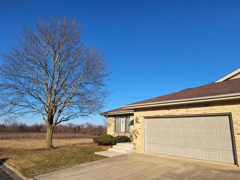 835 Winter Park Dr #835, New Lenox, IL 60451