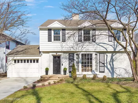 207 Ravine Rd, Hinsdale, IL 60521