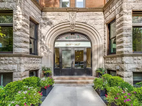 1427 N Dearborn St #4S, Chicago, IL 60610