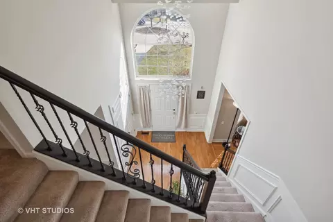 Entry Way - 4750 Whitehall Ct, Algonquin, IL 60102 photo 2 of 2