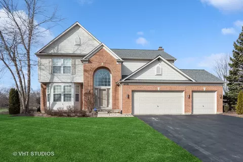 4750 Whitehall Ct, Algonquin, IL 60102