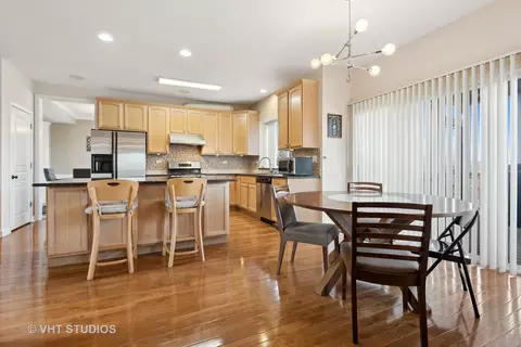 Kitchen - 4750 Whitehall Ct, Algonquin, IL 60102 photo 2 of 2