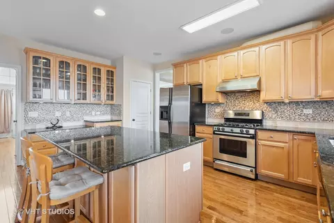 Kitchen - 4750 Whitehall Ct, Algonquin, IL 60102 photo 1 of 2