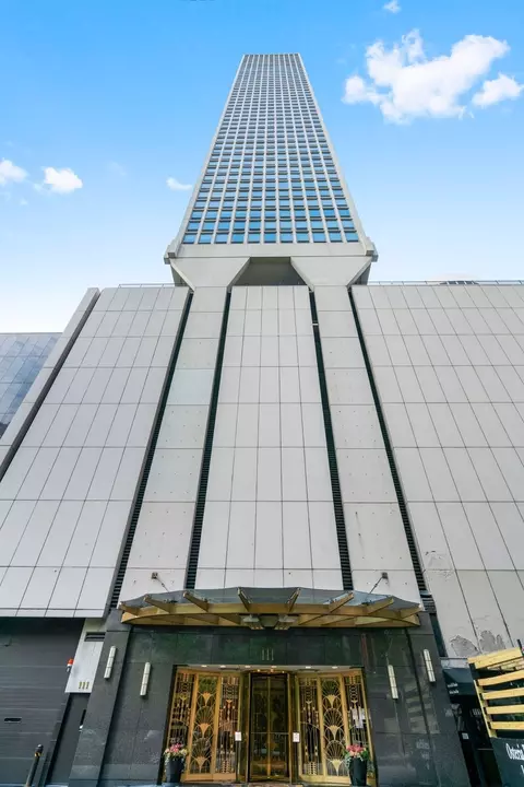 111 E Chestnut St #18H, Chicago, IL 60611