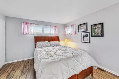 Bedroom - 3807 Bluebird Ln, Rolling Meadows, IL 60008 photo 1 of 6