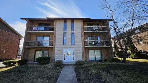 9837 Treetop Dr #3E, Orland Park, IL 60462