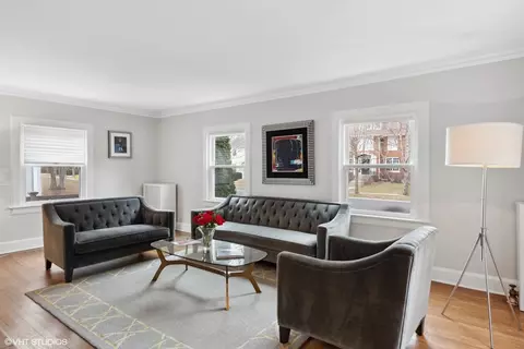 Living - 610 Cherry St, Winnetka, IL 60093 photo 4 of 4