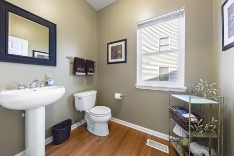 Bath - 1051 Grayhawk Dr, Algonquin, IL 60102 photo 1 of 5