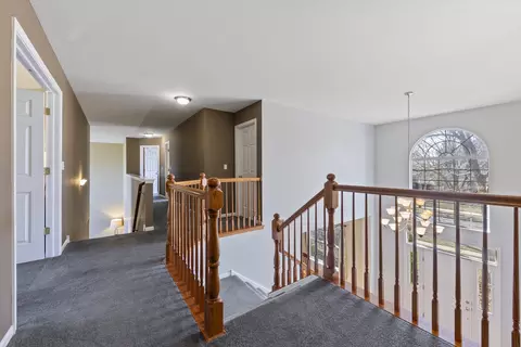 Entry Way - 1051 Grayhawk Dr, Algonquin, IL 60102 photo 3 of 3