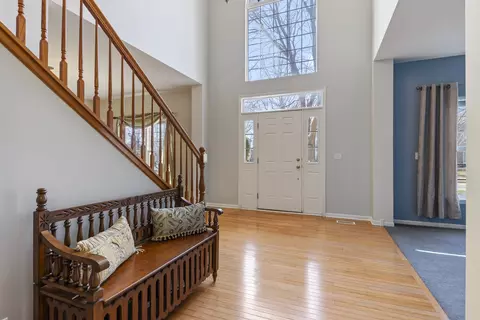 Entry Way - 1051 Grayhawk Dr, Algonquin, IL 60102 photo 1 of 3