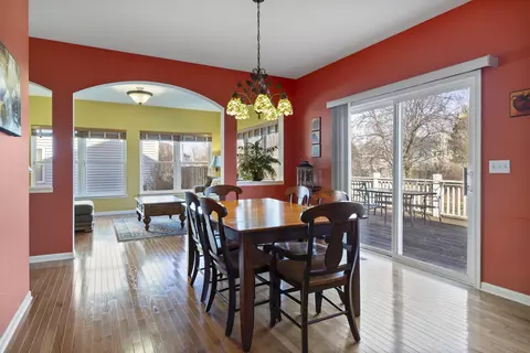 Dining - 1051 Grayhawk Dr, Algonquin, IL 60102 photo 5 of 5
