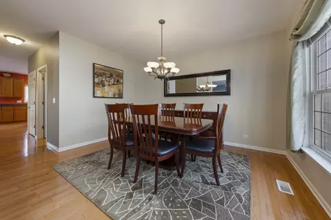 Dining - 1051 Grayhawk Dr, Algonquin, IL 60102 photo 2 of 5